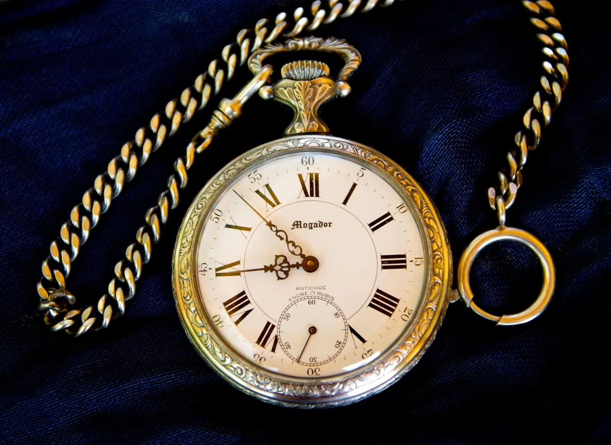 How to Write a Magical Alibi: Clues, Red Herrings, and Timelines